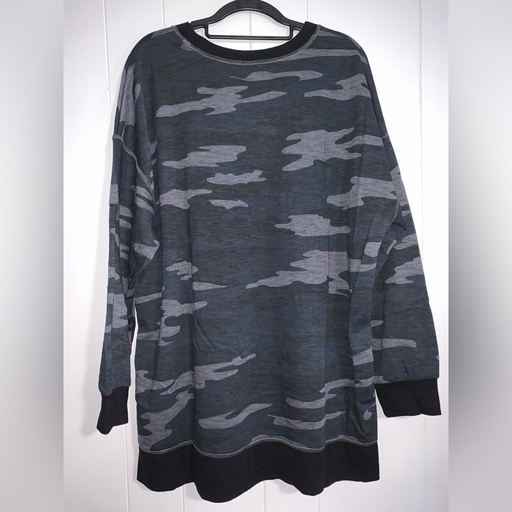 Old Navy Women Camouflage Crewneck Hi Low Oversized Sweatshirt